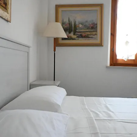 Trilocale A 150 Mt Dal Mare Di - M244 * Marcelli